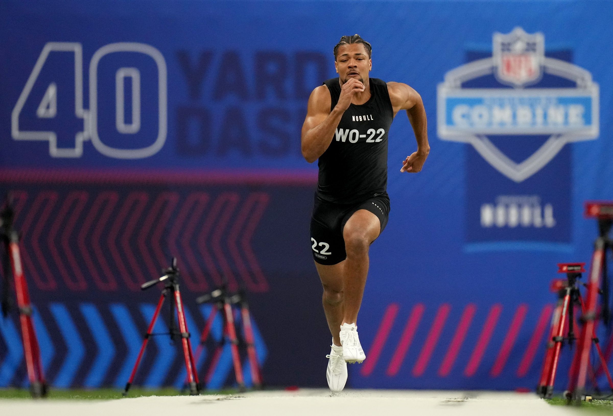 2024 NFL Combine: Rome Odunze Runs Impressive 4.45 in 40-Yard Dash