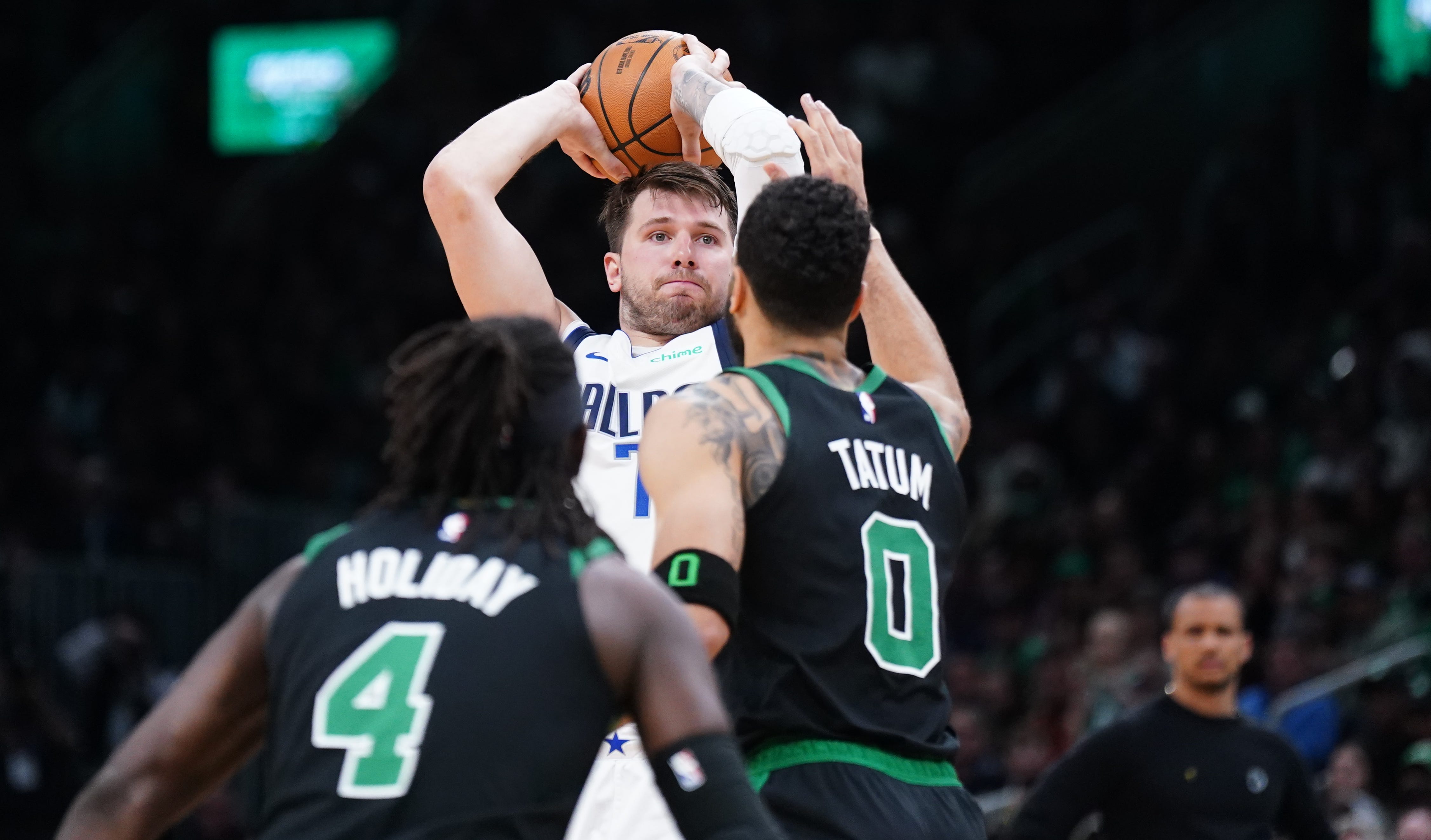 Bostins vs Mavs: Who Will Prevail in This Exciting NBA Clash?