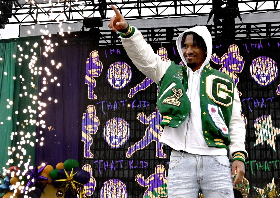 Jayden Daniels Rocks the Heisman Jacket Before Ceremony